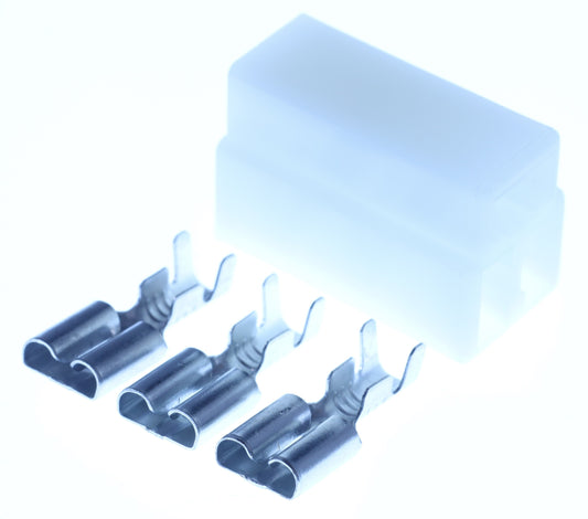Connector  weiblich  3 polig mit Crimpverbinder CSF11380