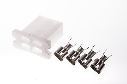 Connector weiblich 4 polig mit Crimpverbinder CSF12046