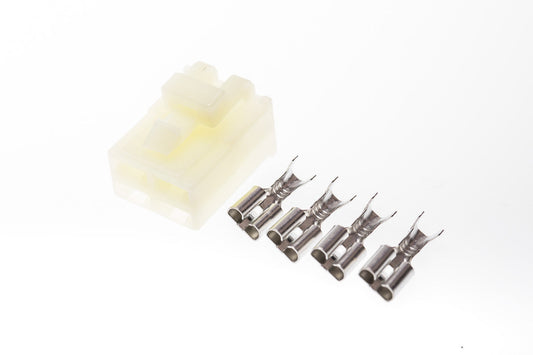 Connector weiblich 4 polig mit Crimpverbinder CSF12224