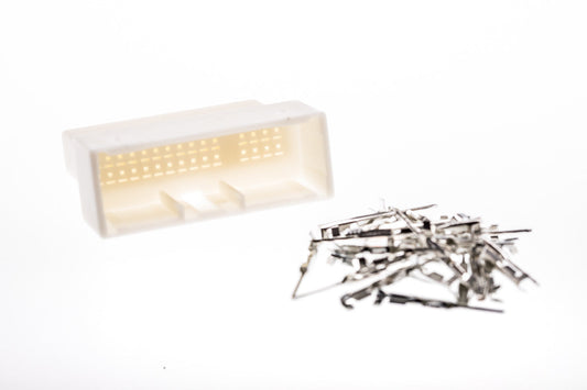Connector  männlich  30 polig mit Crimpverbinder CSM10186